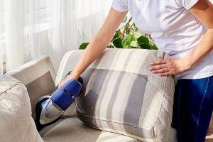 Bed Bug Treatment-vacuum thoroughly-Seattle WA-Croach Pest Control-600x400